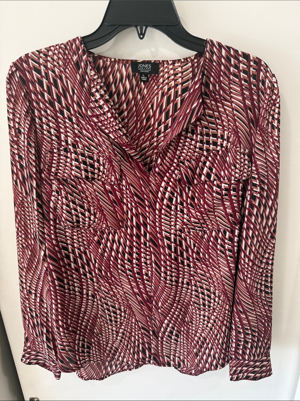 Jones New York Maroon Geometric V-Neck Long Sleeve Blouse